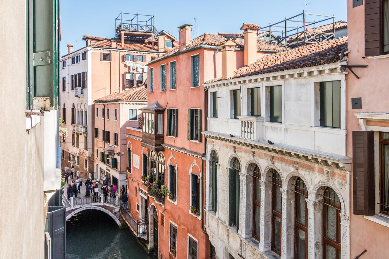 Rialto Bridge Large Venetian Style With Lift Apartment Exterior foto