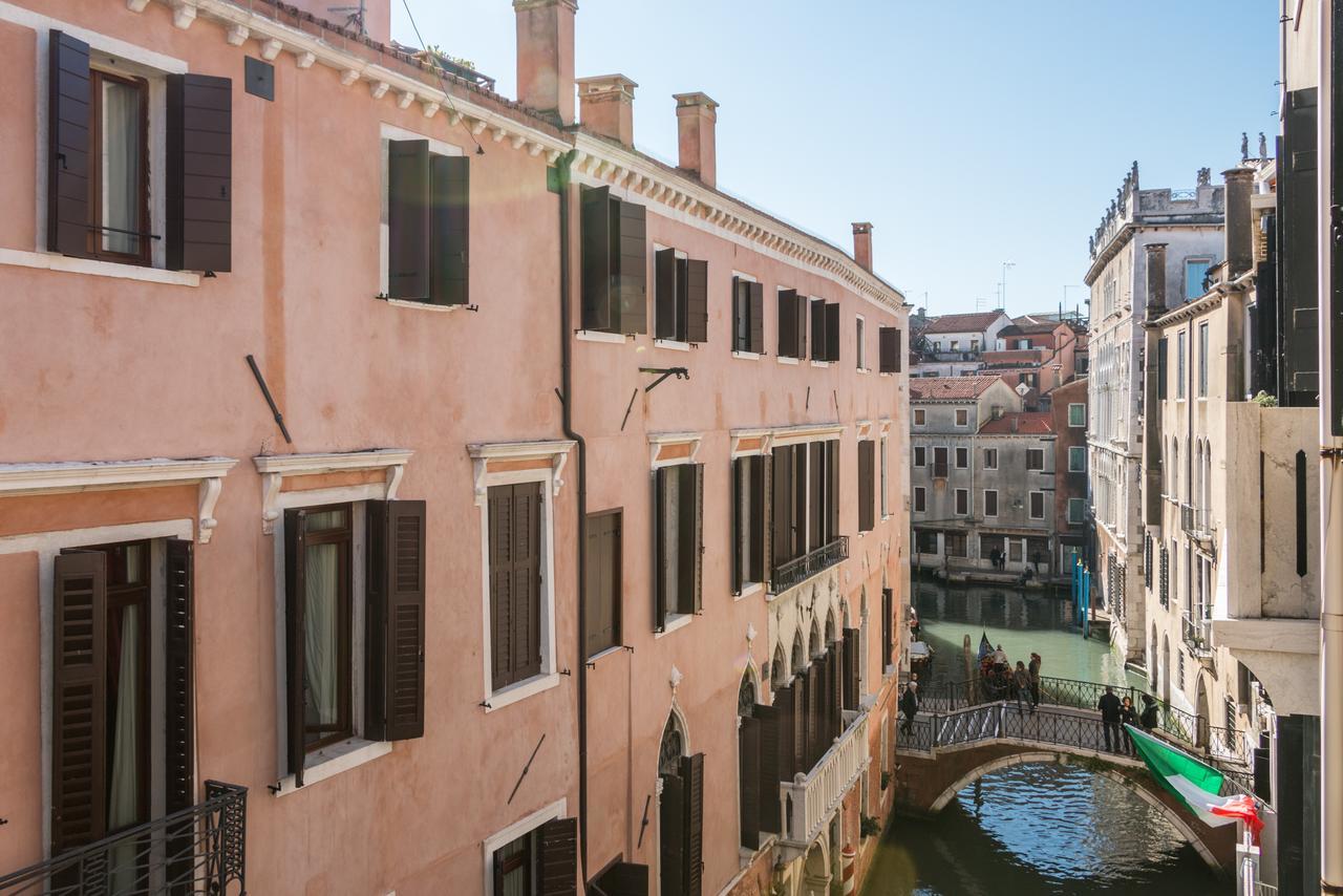 Rialto Bridge Large Venetian Style With Lift Apartment Exterior foto